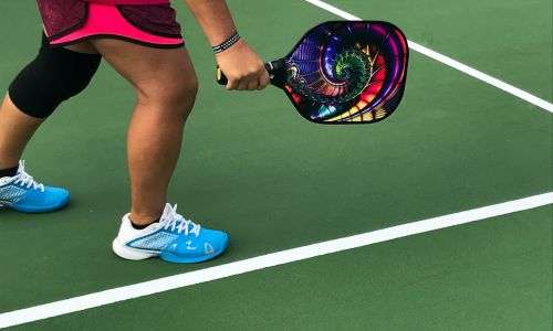 Best women's pickleball shoes for wide feet